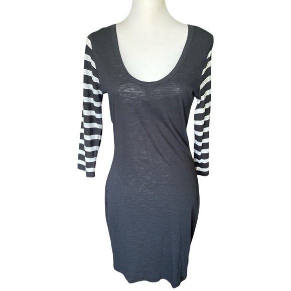 Express Two Chic Ways Reversible Neckline Black & White Striped Dress,Medium NEW - Picture 4 of 9